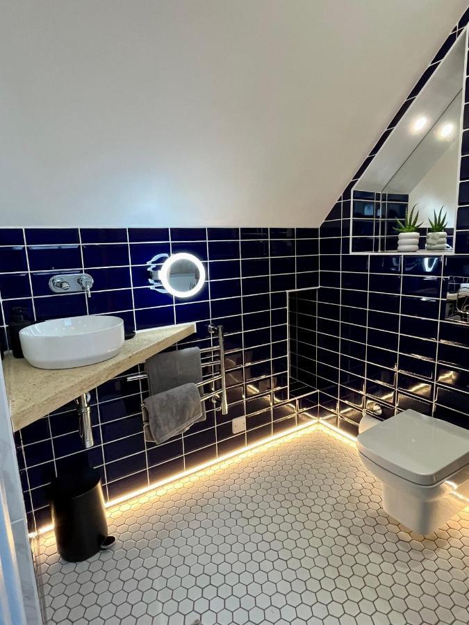 Emery Street Lodge CBG エクステリア 写真